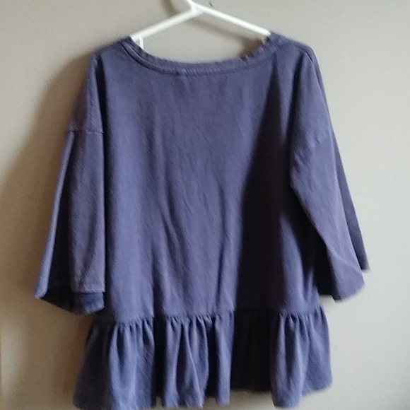 Quarter length sleeves. Purple, grayish color. - Picture 3 of 5